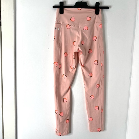 PINK Victoria’s Secret Ultimate Peach Leggings - Picture 7 of 9